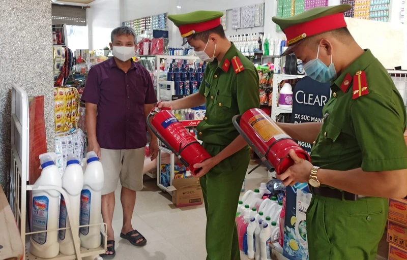 Quy định mới về PCCC trong cơ sở kinh doanh nhỏ (quán ăn, salon, tạp hóa…)