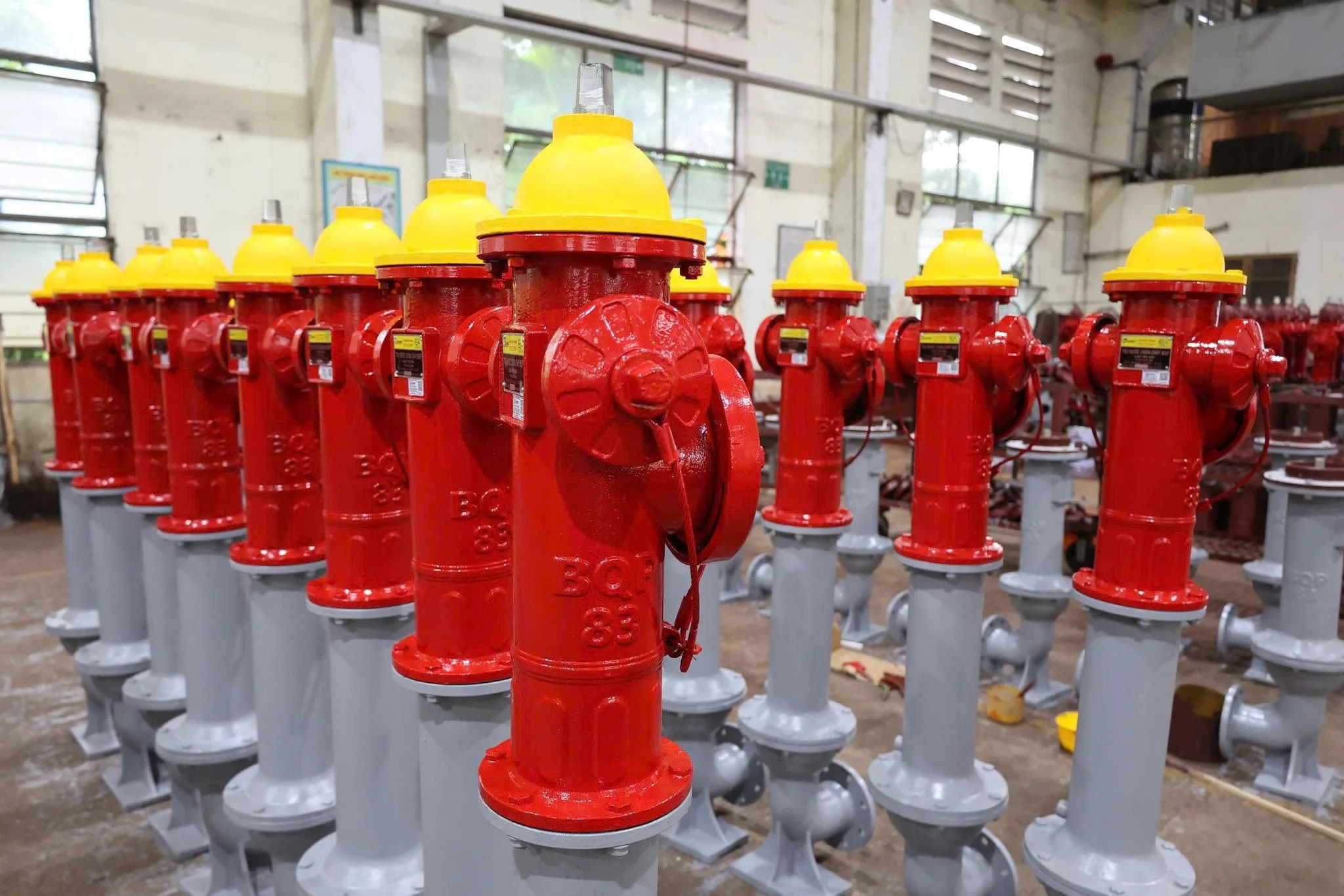 Trụ nước chữa cháy 3 cửa 83MEC-BQP 